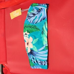 ☀️5 for $25☀️Kona Sol bikini top